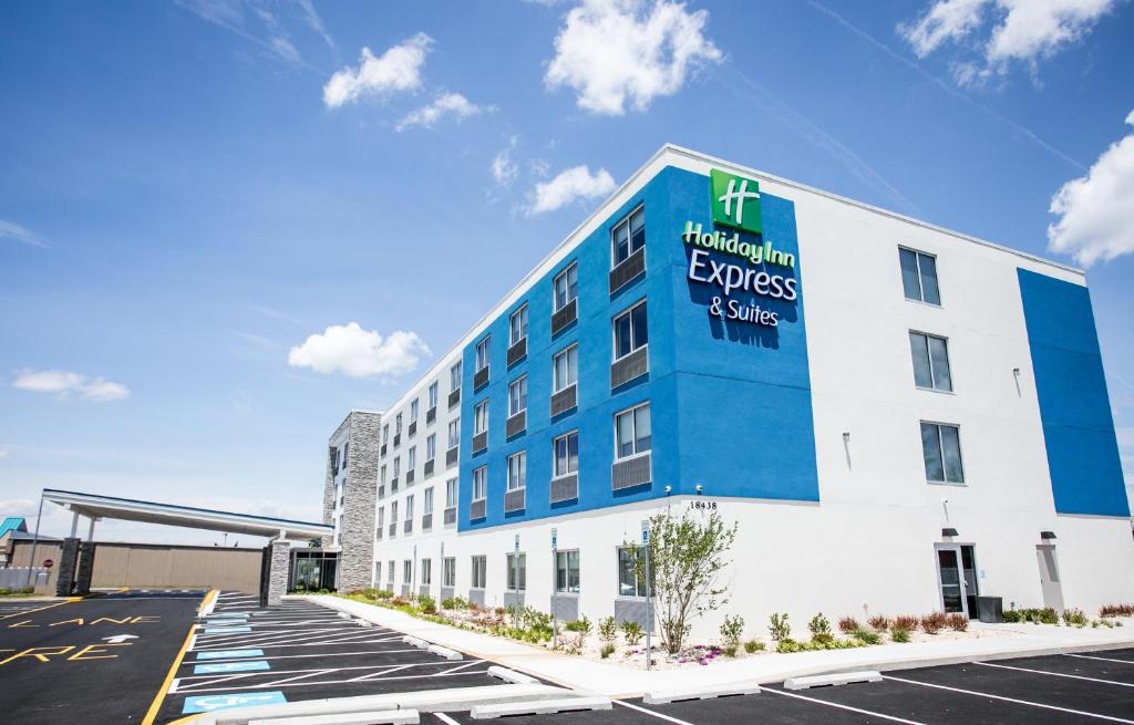 Holiday Inn Express & Suites Rehoboth Beach an IHG Hotel - main image