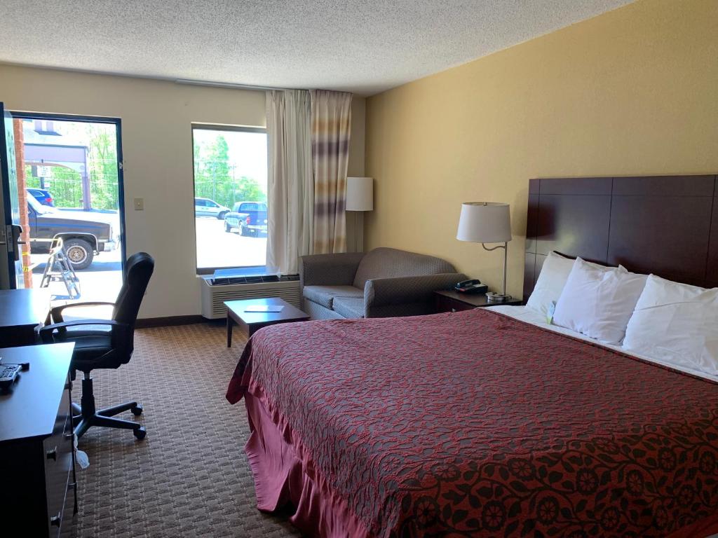 Days Inn by Wyndham Reidsville - image 2