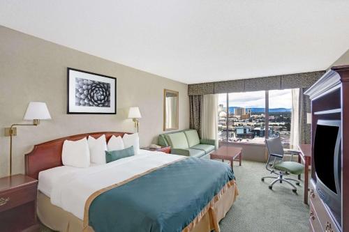 Ramada by Wyndham Reno Hotel & Casino - image 2