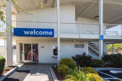 Motel 6-Reno NV - Virginia Plumb - image 3