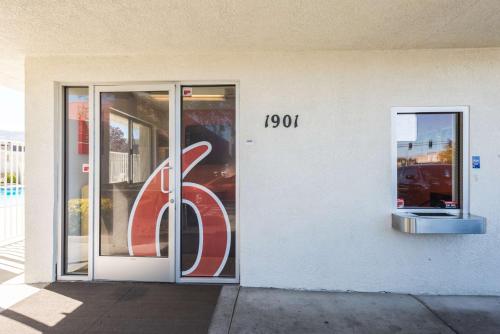 Motel 6-Reno NV - Virginia Plumb - image 4