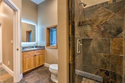 Sleek Reno-Lake Tahoe Retreat 4 Mi to Ski Mt Rose - image 4