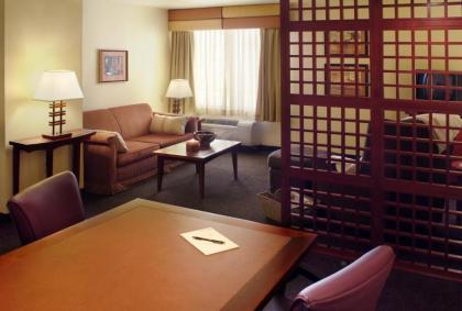 Larkspur Landing Renton-An All-Suite Hotel - image 6