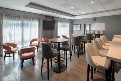 Hampton Inn Boston Logan Airport - image 6