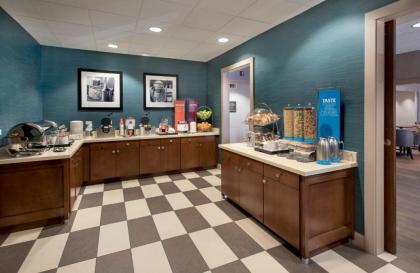 Hampton Inn Boston Logan Airport - image 7