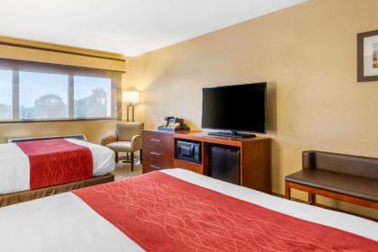 Comfort Inn & Suites Logan International Airport - image 17