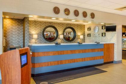 Comfort Inn & Suites Logan International Airport - image 8