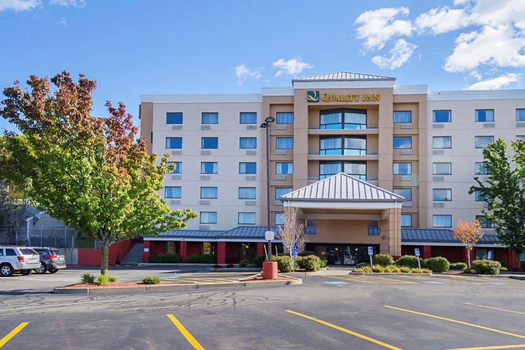 Quality Inn Boston-Revere - main image