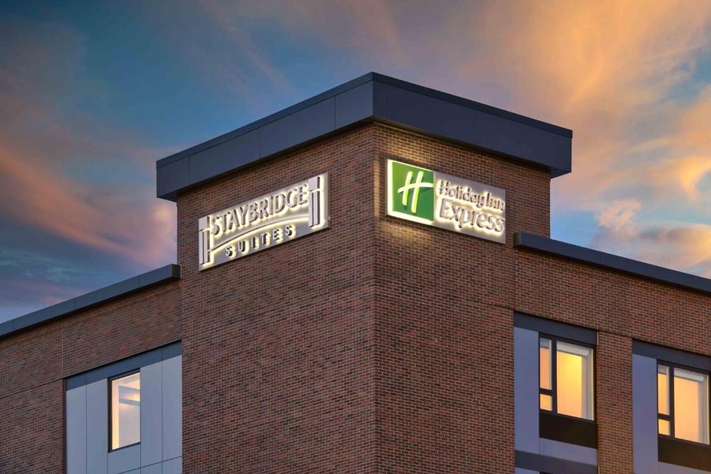 Holiday Inn Express - Boston Logan Airport - Revere an IHG Hotel - image 3