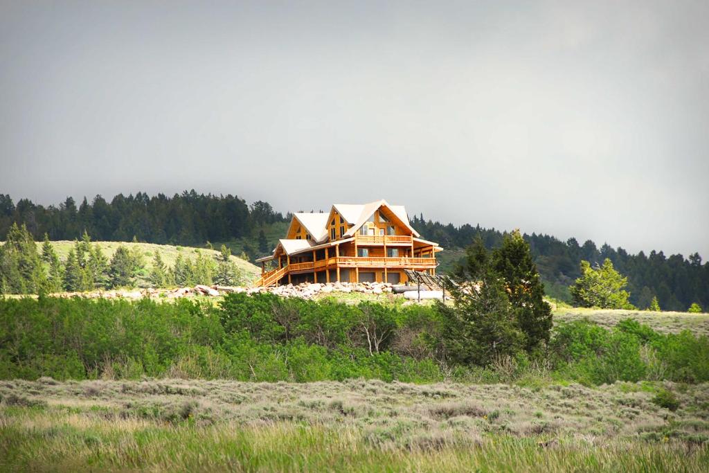 Luxe Lodge in the Tetons for Large Group Retreats! - image 2