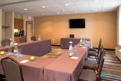 Fairfield Inn & Suites by Marriott Columbus East - image 15