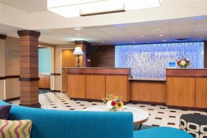 Fairfield Inn & Suites by Marriott Columbus East - image 5