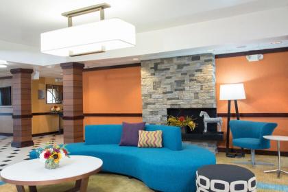 Fairfield Inn & Suites by Marriott Columbus East - image 8