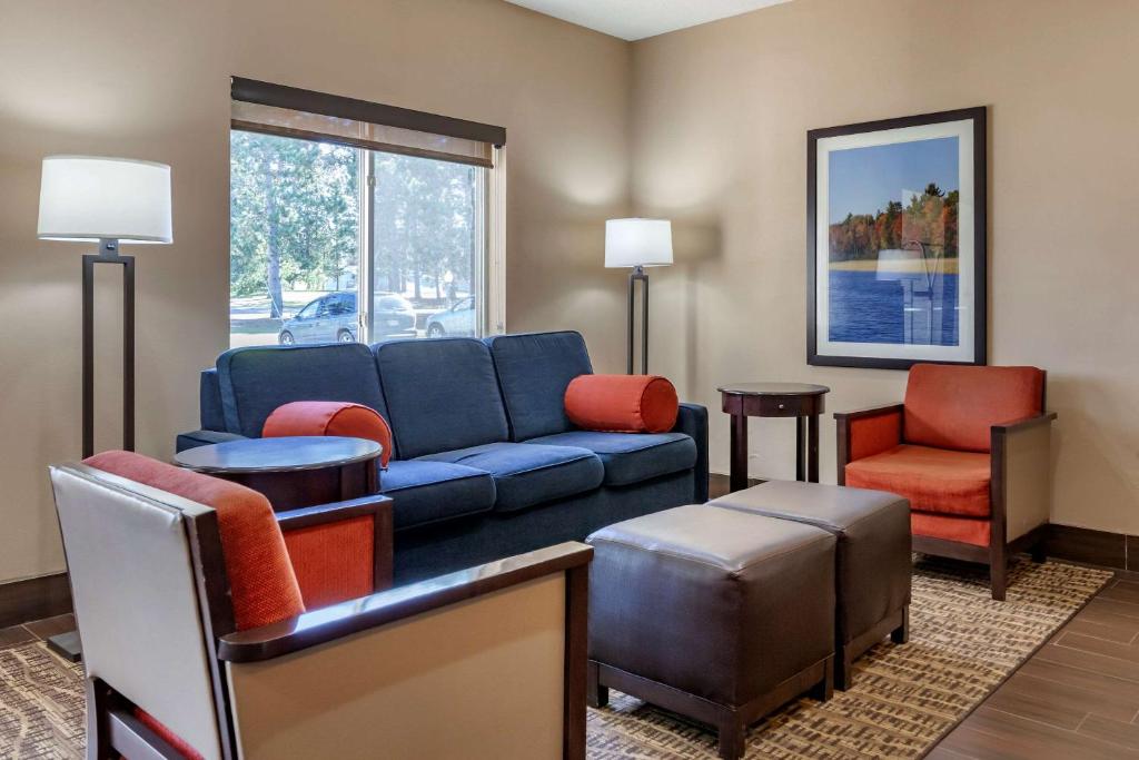 Comfort Inn Rhinelander - image 2