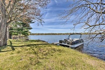 Remodeled Rice Lake Hideaway Home with Dock and Deck - image 8