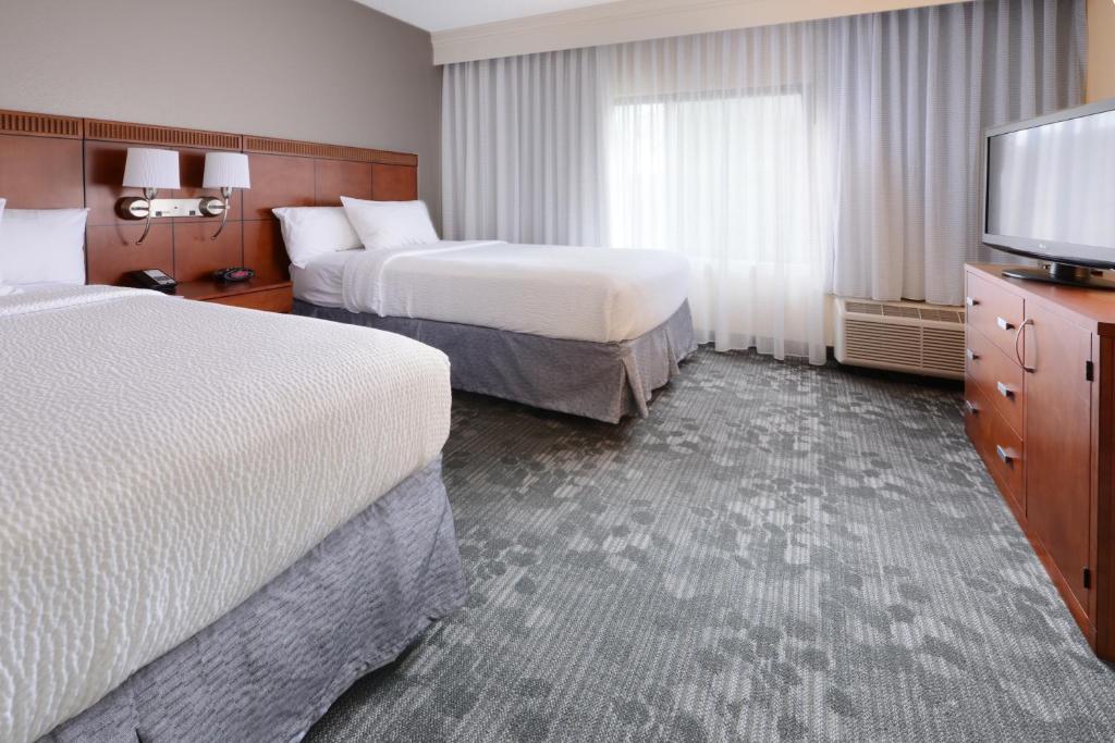 Courtyard by Marriott Dallas Richardson at Spring Valley - image 2