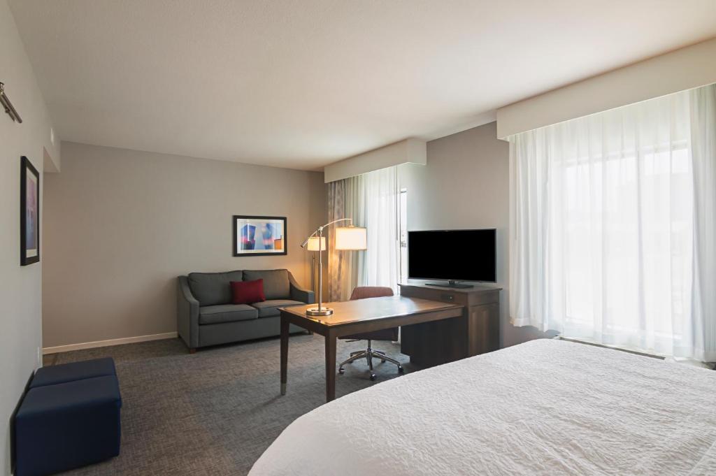 Hampton Inn & Suites-Dallas/Richardson - image 2