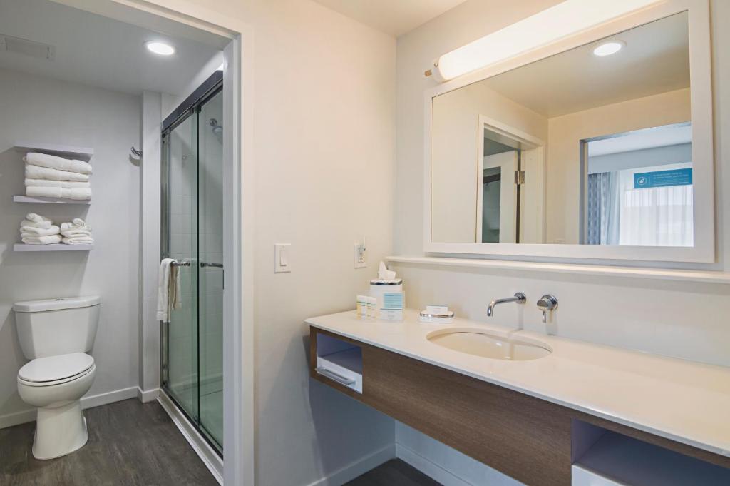 Hampton Inn & Suites-Dallas/Richardson - image 6