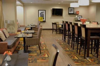 Hampton Inn Richfield - image 13