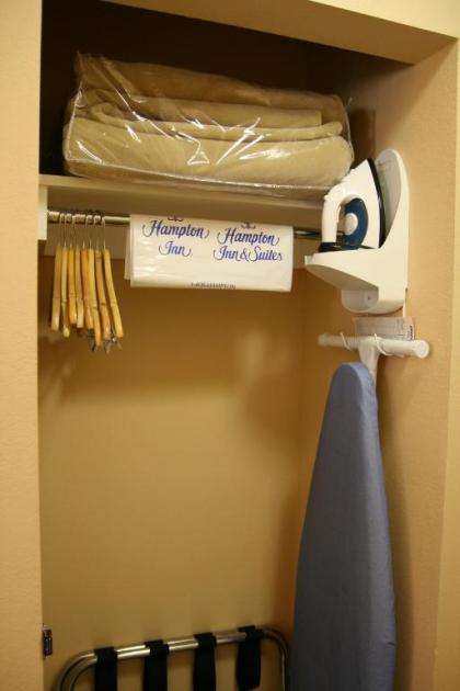 Hampton Inn Richfield - image 13