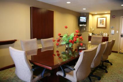 Hampton Inn Richfield - image 15