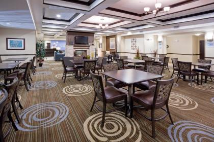 Holiday Inn Express Richfield - image 9