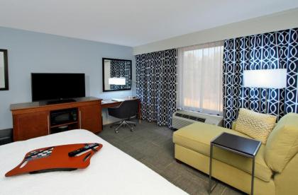 Hampton Inn Richland/South Jackson - image 2