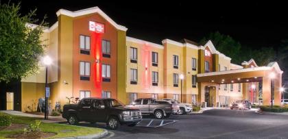 Best Western Plus Richmond Hill Inn - image 1