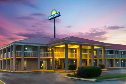 Days Inn by Wyndham Richmond - image 14