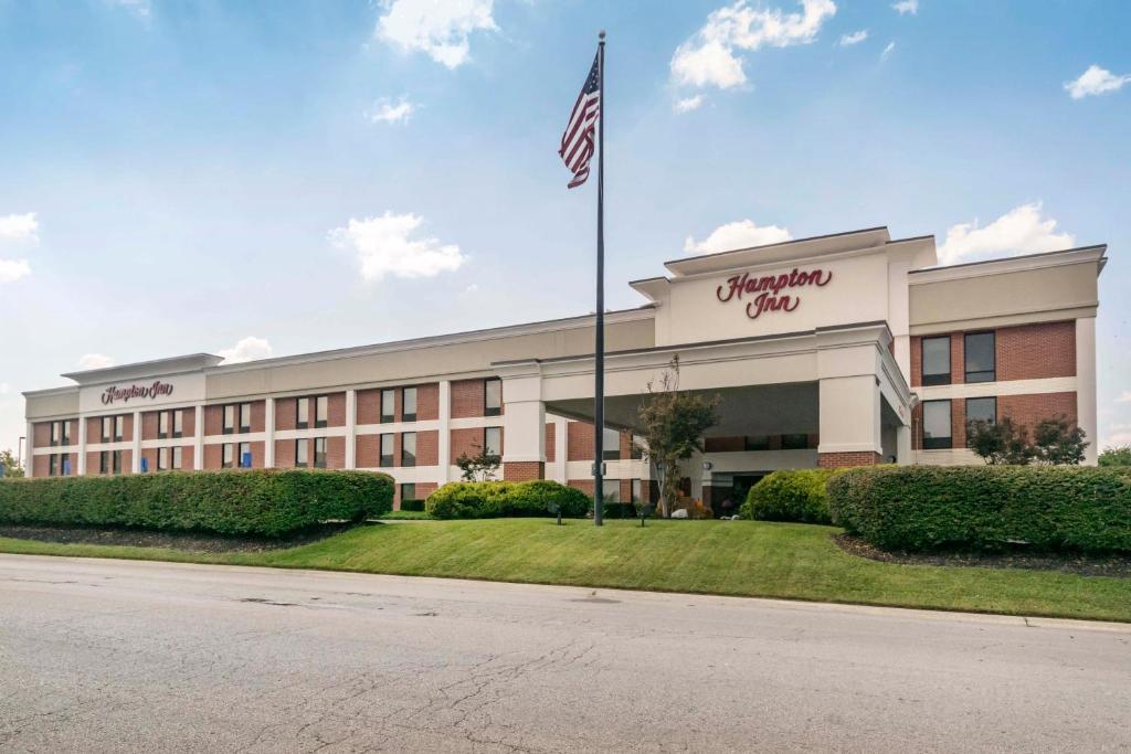 Hampton Inn Richmond KY - main image