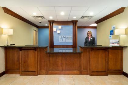 Holiday Inn Express Hotel & Suites Richmond an IHG Hotel - image 9