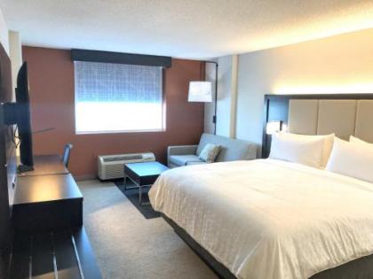 Holiday Inn Express Richmond - Midtown an IHG Hotel - image 2