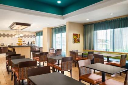 La Quinta Inn & Suites by Wyndham Richmond-Midlothian - image 2