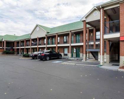 Econo Lodge Richmond - image 3