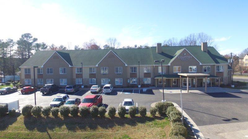 Country Inn & Suites by Radisson Richmond I-95 South VA - main image