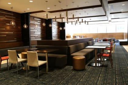 Hampton Inn & Suites - Richmond - Downtown VA - image 4