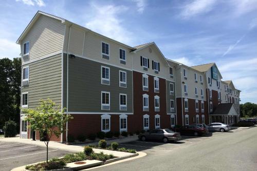 WoodSpring Suites Richmond West I-64 - image 3