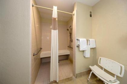 Red Roof Inn Yemassee - image 4