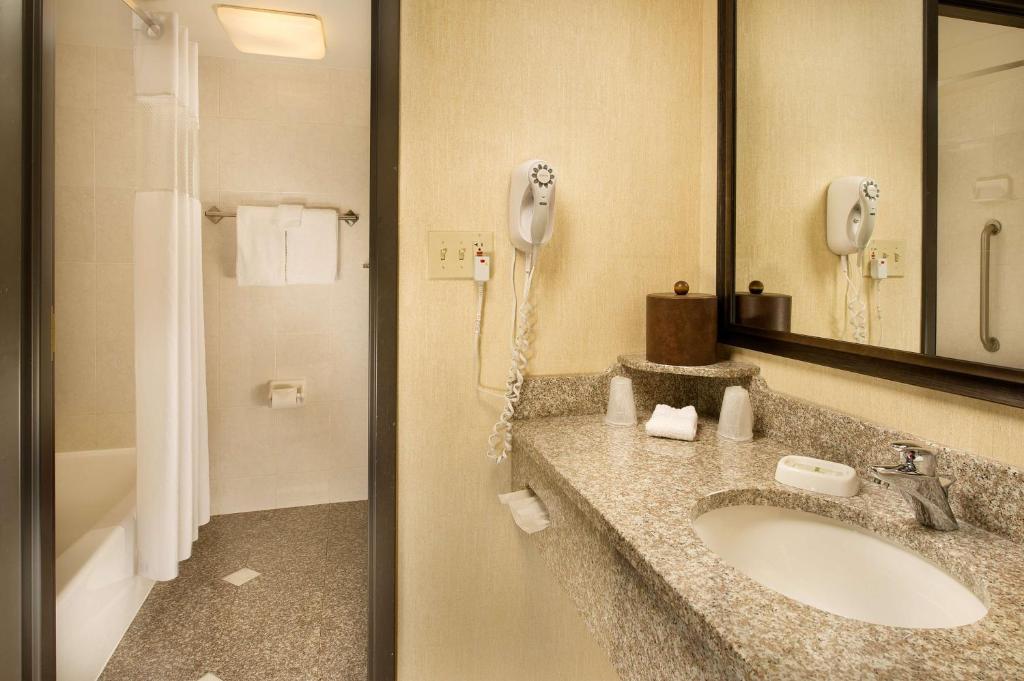 Drury Inn & Suites Jackson - Ridgeland - image 7