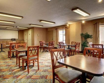 Rodeway Inn North Ridgeland - image 13