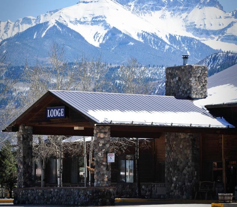 Ridgway Lodge and Star Saloon - image 5