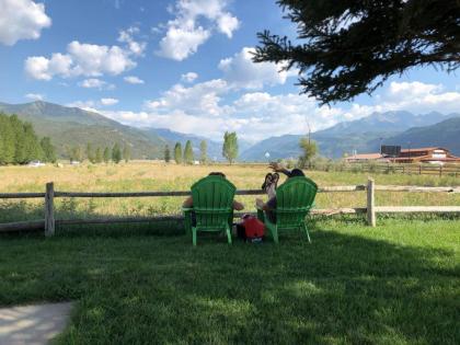 Ridgway Lodge and Star Saloon - image 8