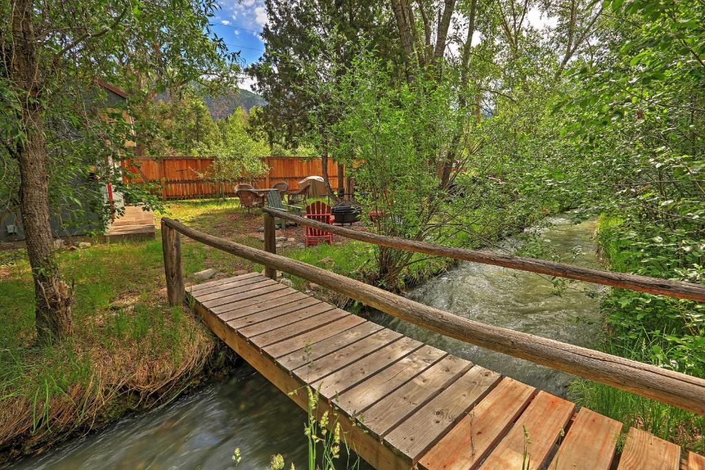 Private Creekside Cottage Between Ridgway and Ouray! - image 2