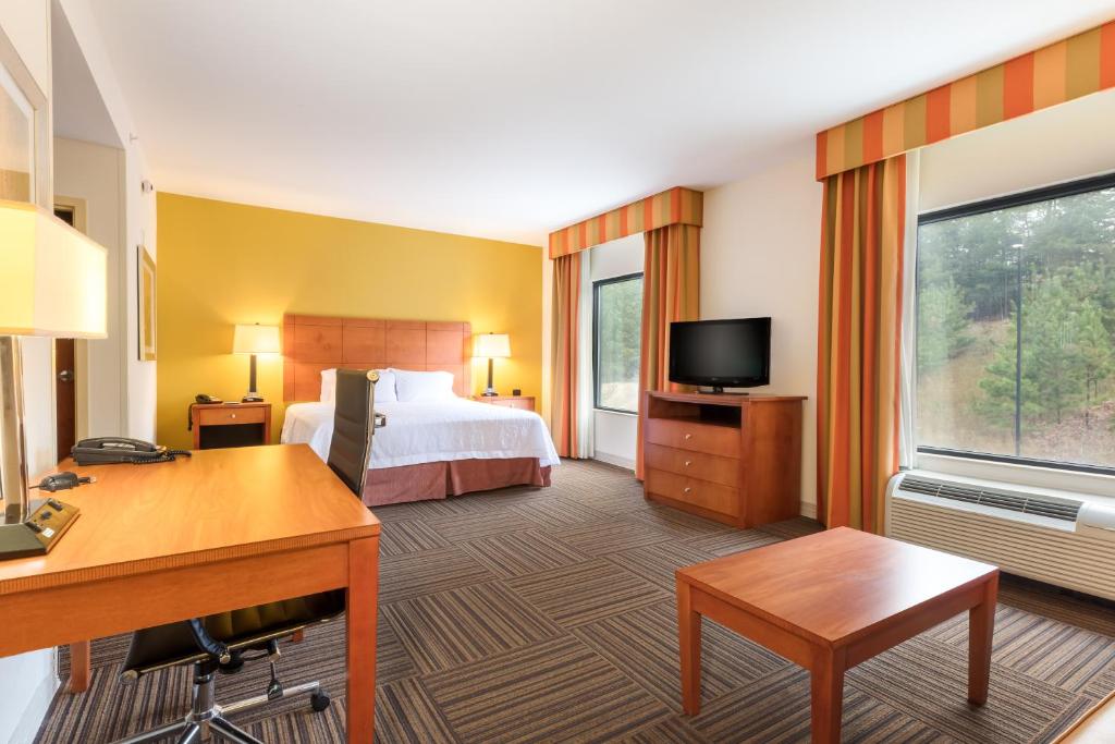 Hampton Inn Ringgold-Ft. Oglethorpe - image 6