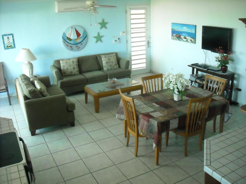 Ocean View Apartment - image 5