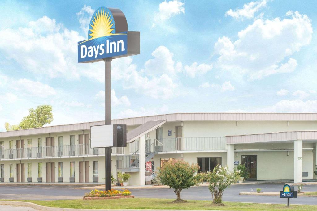 Days Inn by Wyndham Ripley - main image