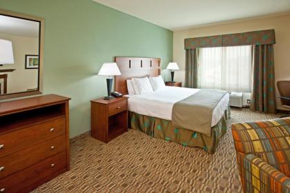 Holiday Inn Express & Suites Ripley an IHG Hotel - image 15