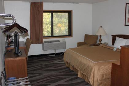 Boarders Inn and Suites by Cobblestone Hotels - Ripon - image 2