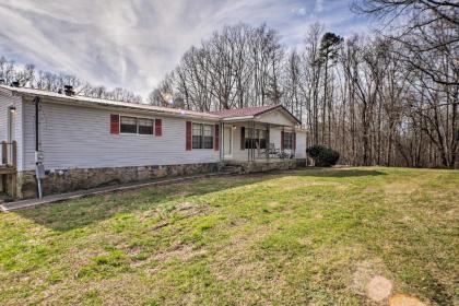 Pet-Friendly Home by Cloudland and Chickamauga! - image 12