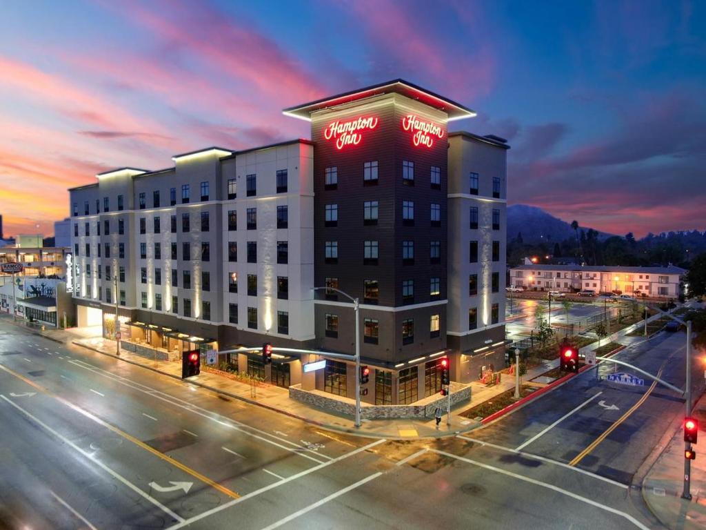 Hampton Inn Riverside Downtown - main image